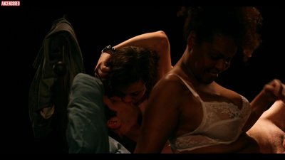 Ана Карбатти