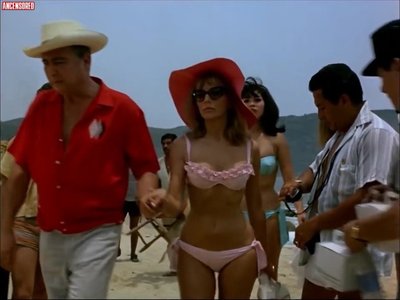 Жаклин Феллай)