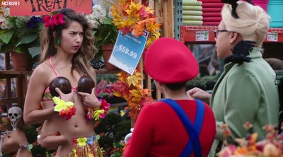 Николь Сакура