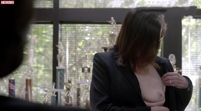 Эми Фаррингтон