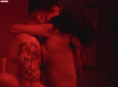 Стефани Чарльз