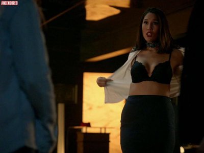 Дженнифер Чон Гарсия