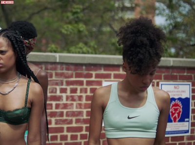 Аджани Рассел