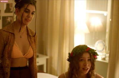 Натали Варли