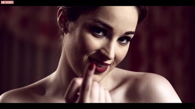 Эстефания Флорес