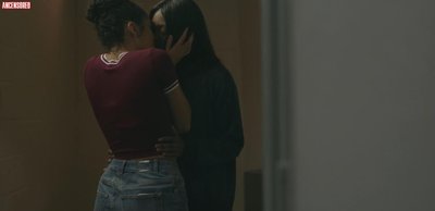 Имани Льюис