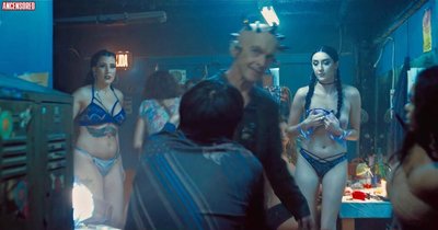 Микаэла Симанс