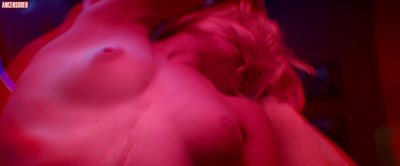 Исси Стюарт