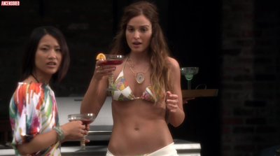 Глория Вотсис