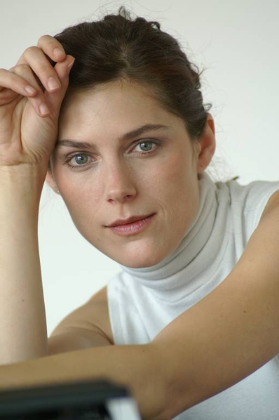 Анжела Виллар