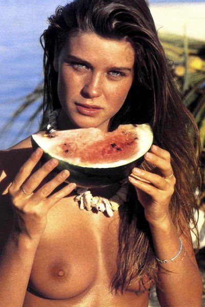 Коринна Шарбит