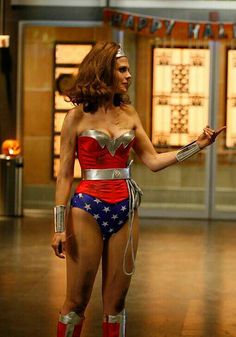 Эмили Дешанель