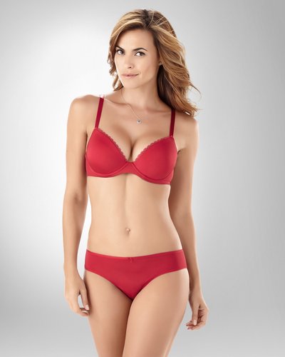 Фернанда Мелло