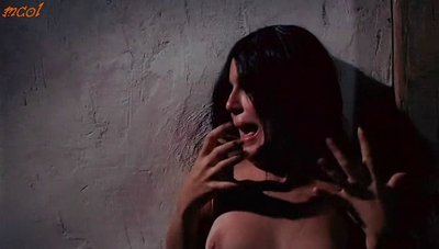 Имоджен Хассалл