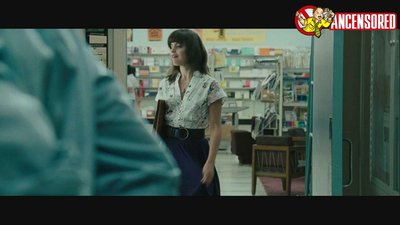 Мена Сувари