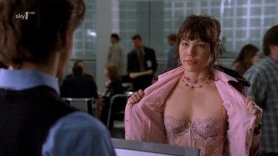 Микаэла Конлин