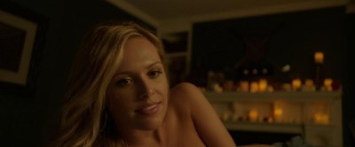 Натали Холл