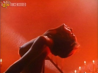 Хелен Папас